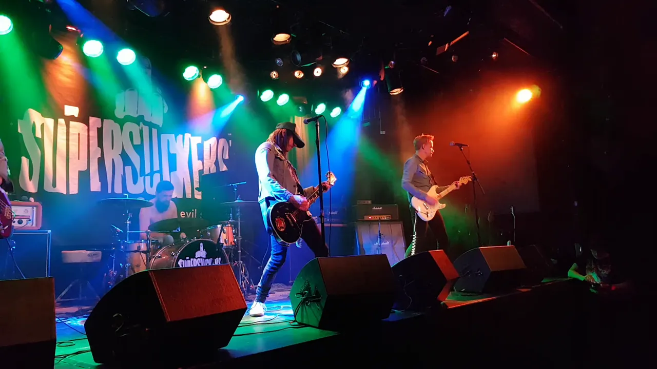 The-Space-Cowboys2018-12-17-kl.-2210.28.27-3 copy